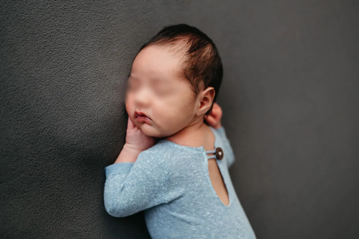 In-home newborn session in Boston by Caryn Scanlan