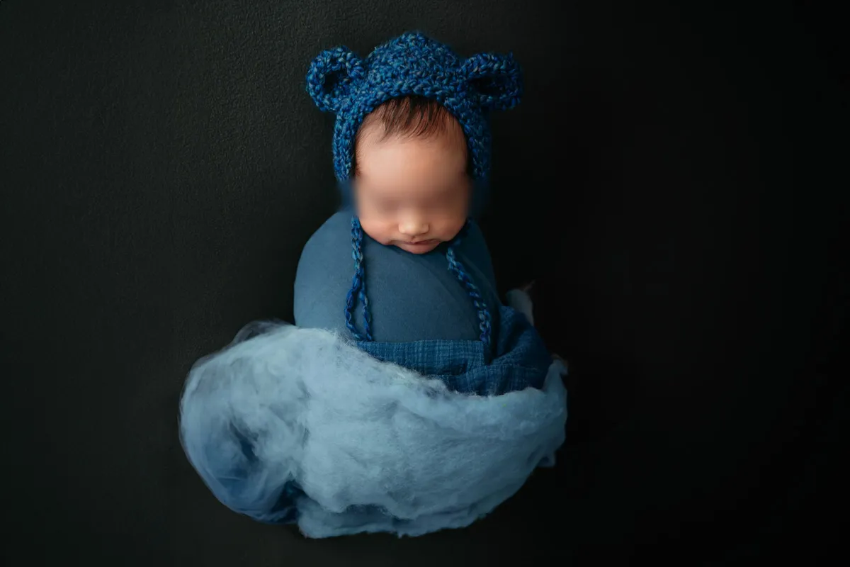 In-home newborn session in Boston by Caryn Scanlan beautiful blue